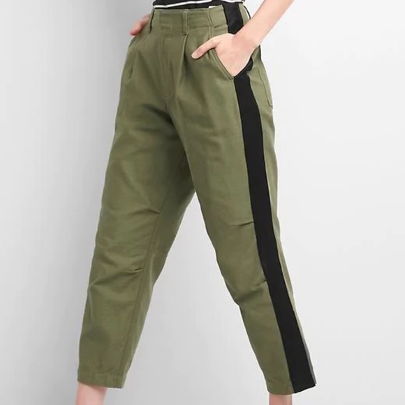 GAP Pants - Super Cute! Satin Stripe Chinos